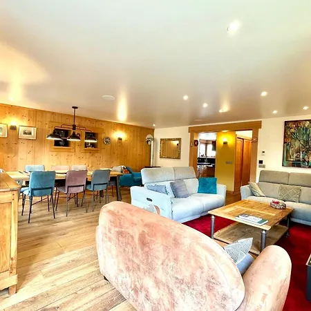 Renovated With Terrace And Quiet * 孔布卢