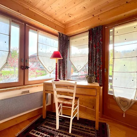 Renovated With Terrace And Quiet Combloux